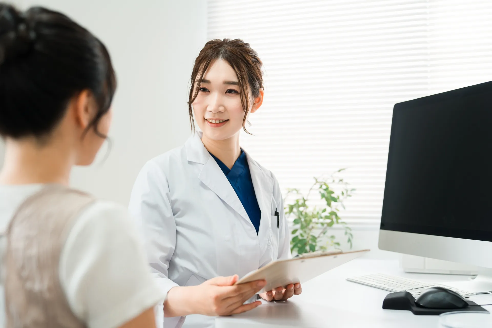 矯正はいつ始まる？初診から治療開始までの期間と流れを解説